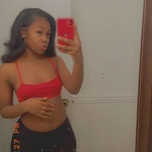 Meet your Posher, Lola